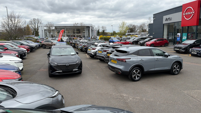 Nissan Juke 1.0 DiG-T N-Connecta 5dr Petrol Hatchback